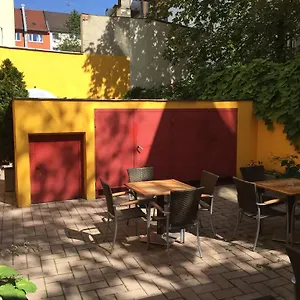 επισκεφθείτε το ξενοδοχείο